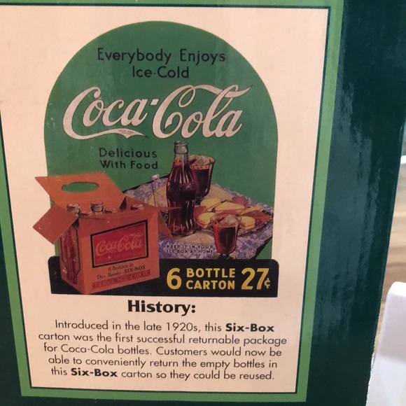 Coca Cola cookie jar/or ice container. 😊 - Picture 5 of 10